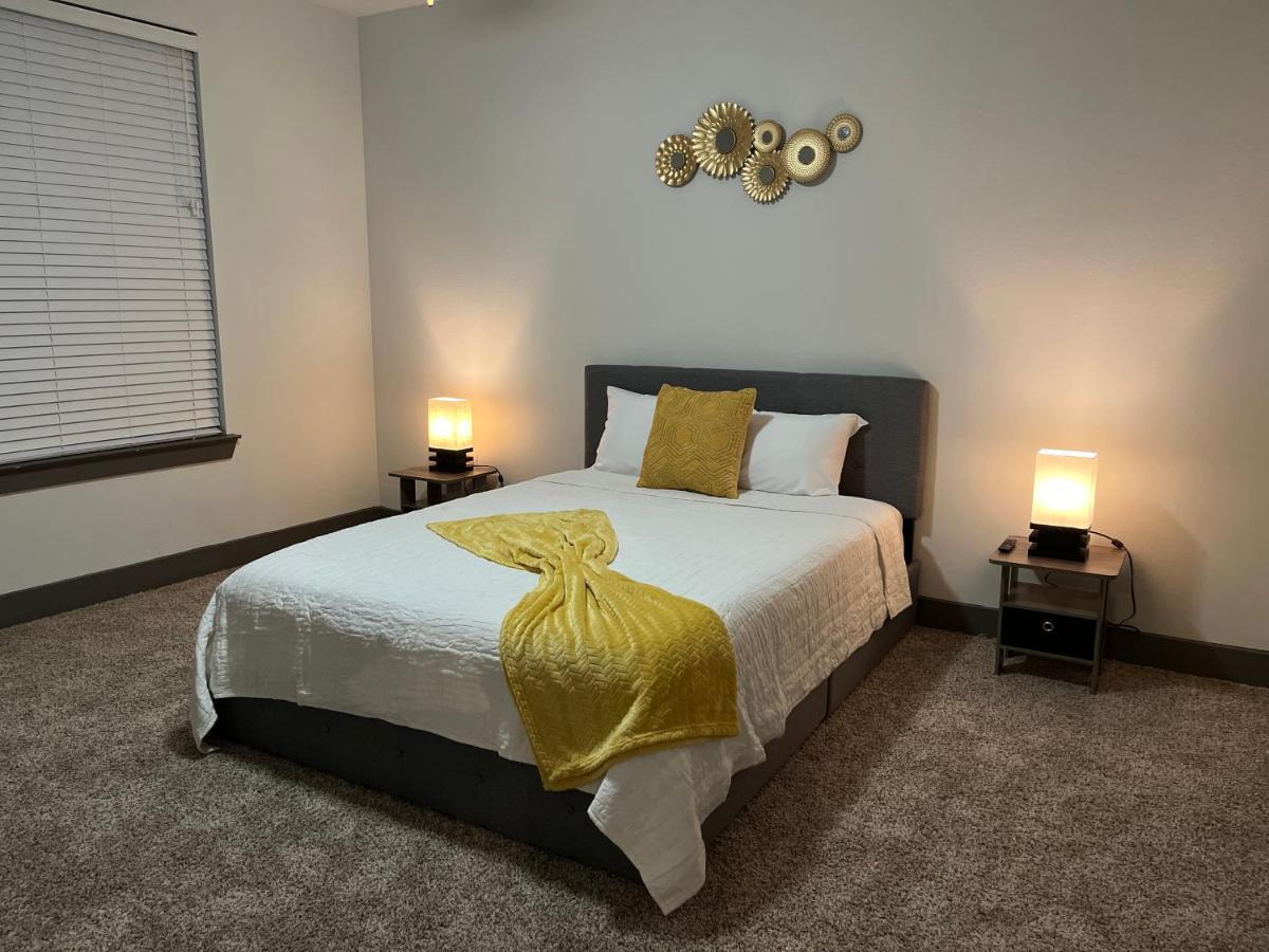 Apartamento Comfy Abode Near Bush Airport Houston Exterior foto